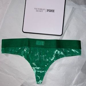 (M) UNISEX Victoria’s Secret VELVET THONG UNDERWEAR